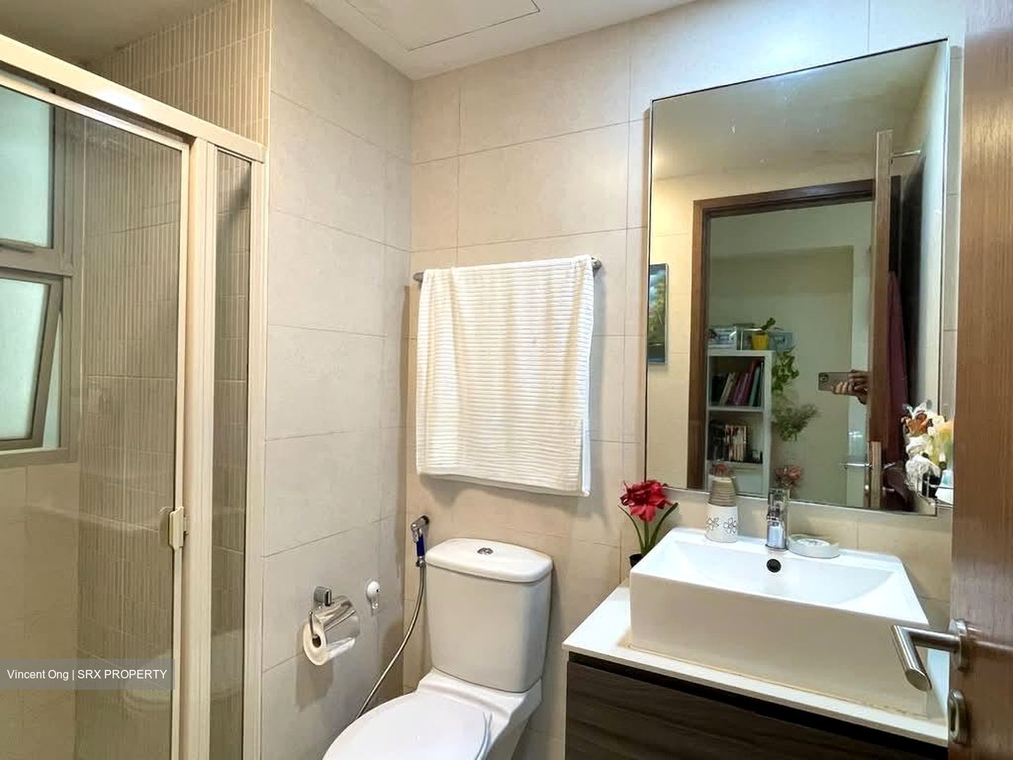 The Lakeshore (D22), Condominium #549218861
